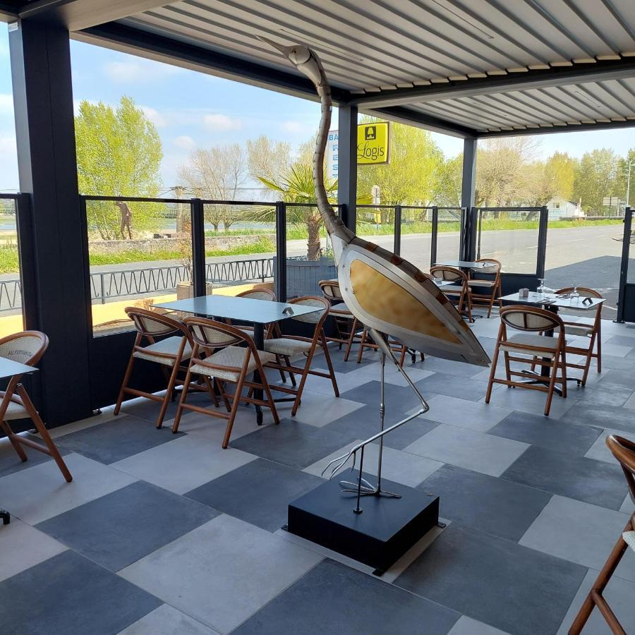Logis Hotels - Au Poisson D'Argent - Hotel 3 Etoiles Et Restaurant Le Mesnil-en-Vallée 外观 照片