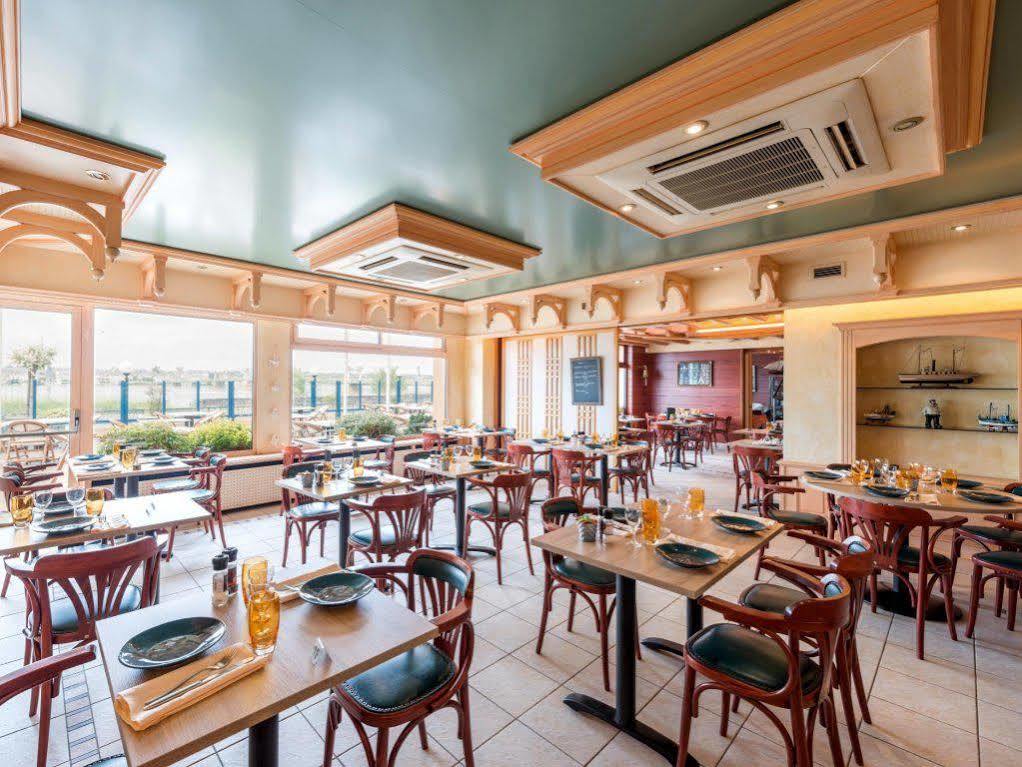 Logis Hotels - Au Poisson D'Argent - Hotel 3 Etoiles Et Restaurant Le Mesnil-en-Vallée 外观 照片